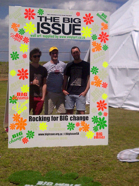 BigIssueSA's tweet image. #rocking for #BIGchange at @RockingTheDaisies Come get your photo taken at the #BIGframe and win with @BodyShopSA