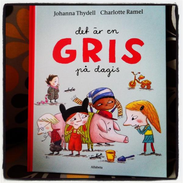 johannathydell's tweet photo. Fredagskul! Utlottning av signerat ex av "Det är en gris på dagis"-min debutbilderbok! RT:a under dagen och du tävlar! http://t.co/Fmhy0JcL