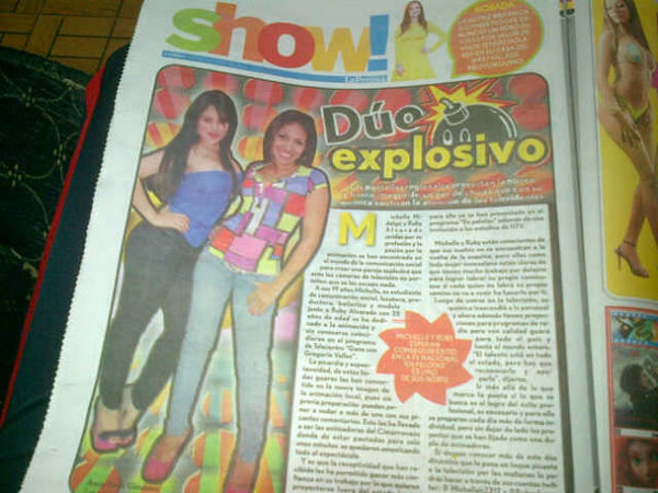 gueduany's tweet photo. Gran entrevista realizada por el diario la prensa a  @rubyalvarado6  @michi_25 sigan apoyandolas @vallesgregorio http://t.co/jL3iaukh