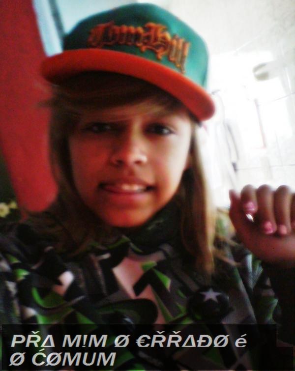 Pergannellys's tweet photo. * Doonna_ ---> @_LehFesty  [[[; http://t.co/qdU4BnYL