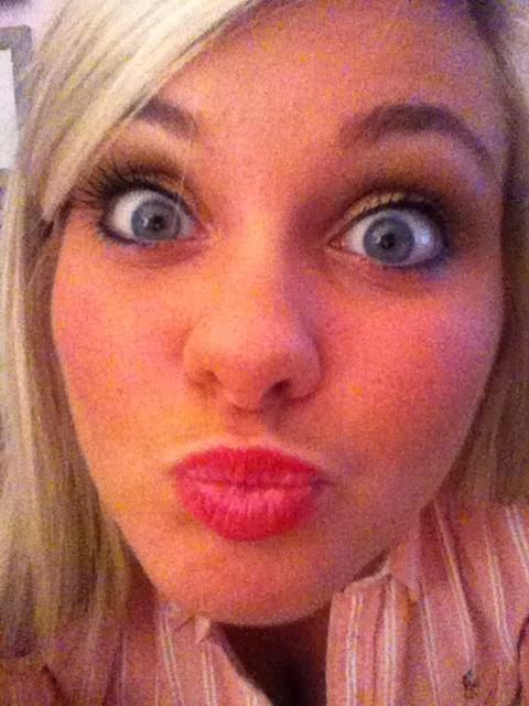 debzmcmanus's tweet photo. @sankkk_ @Elisabeth_Shaw   So I'm not supposed to post any more pics of someone..ha http://t.co/CKhtYuBJ