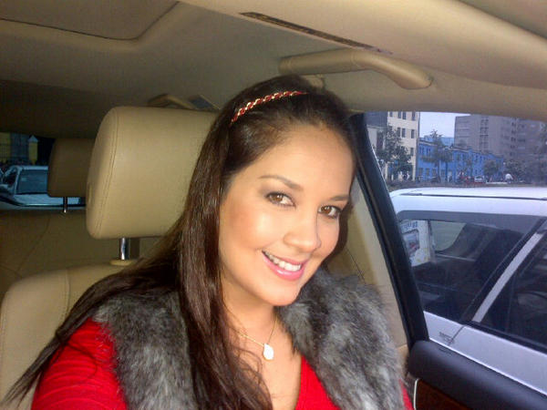 MoraMarina's tweet photo. Feliz cumple a mi , feliz cumple a mi ... :) gracias x tanto ♥ ! los tengo 100pre presentes ! http://t.co/aR46xyBv