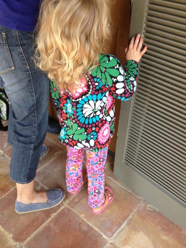 brittmtinsley's tweet image. My 3 year old sister dressed herself this morning. #toomanypatterns