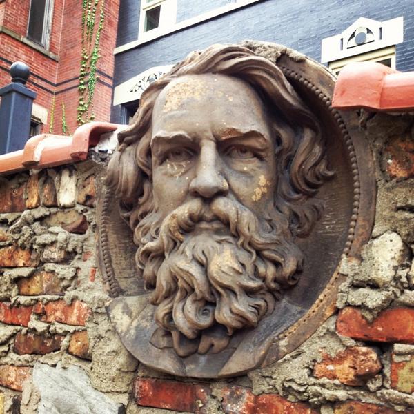 shesagift's tweet image. I don't know why there's a face in this wall, but I think I like it. #randomcoolstuff