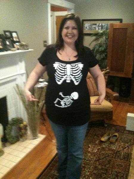 AmyWaters's tweet photo. Got my Halloween costume in the mail today. My sister rocks!! http://t.co/FclnWUEN