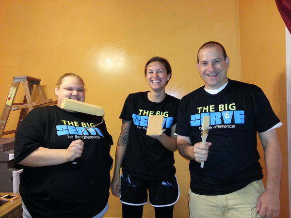 Gnewnum1's tweet photo. The Davis house is getting a fresh coat of paint thanks to @TheBigServe1 http://t.co/XCPezfJz