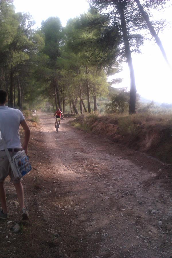 TormoDavid's tweet photo. En Moixent mirant a super homens #Duathlon http://t.co/9yyPo6v5