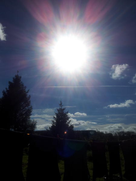 orangeblossem46's tweet photo. Fine this morning then this one after another http://t.co/4E5gloFQ