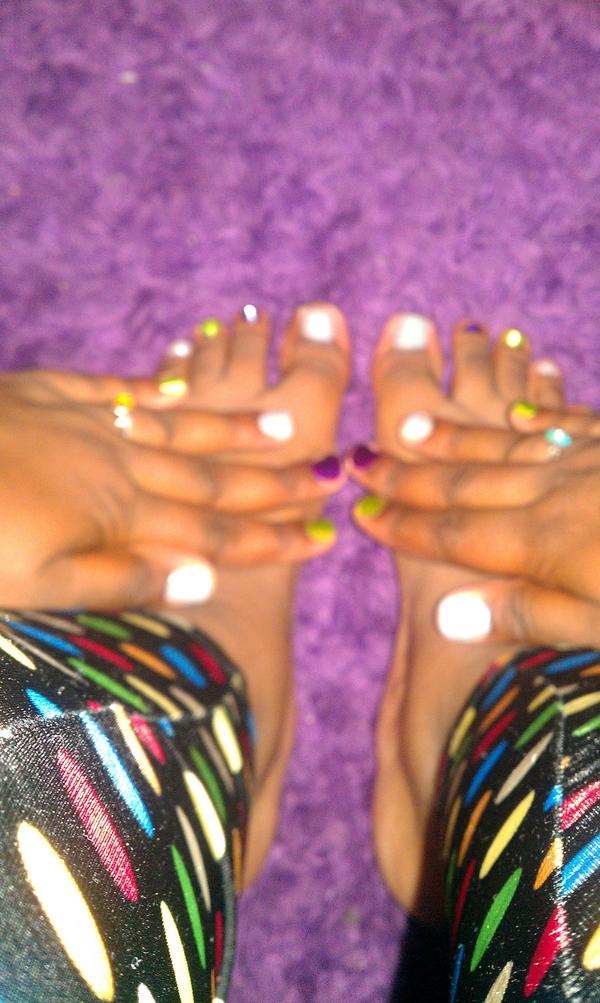 Mrs_Everlastin's tweet image. Bored So I Did Ma Nails
#BoundForSuccess