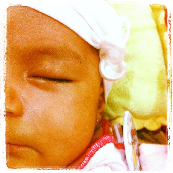 anapau_py's tweet photo. @BetoPandilla @AnaLauraYanez @luispandilla Esta foto me la tomo mi papa cuando estaba descansando..jiji http://t.co/HYSoEr0S
