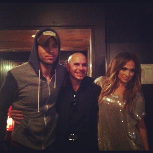 enrique_network's tweet photo. RT @enrique305 : Visiting @Pitbull with @JLo at his show in LA! http://t.co/IQOGAcqF