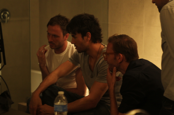 enrique_network's tweet photo. @enrique305 :On set with Ross (the commish) and Diego #FinallyFoundYou. Hope you like the single http://t.co/PBfAbk7P ! http://t.co/Ptlf2P25