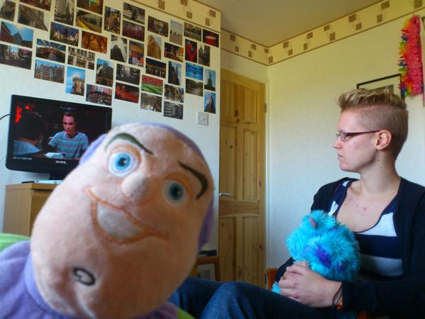 mrsmintmav's tweet image. Watching The Big Bang Theory box set w/ @behere_now , @mintmav , Sulley &amp;amp; Buzz #asyoudo #normalSunday