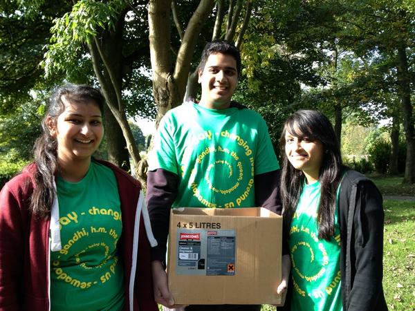 NHSFHudds's tweet photo. Sewa day in Bradford! http://t.co/fnKqdu8u