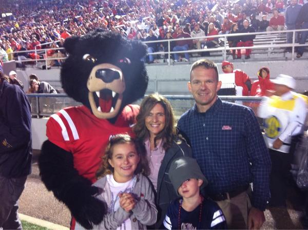OleMissArmyROTC's tweet photo. MAJ Minami and family get recognized at the game #facetime #hottytoddy http://t.co/SzFGCKFa