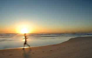 what inspires you to run? Music? The Weather? The feel good factor? #southend