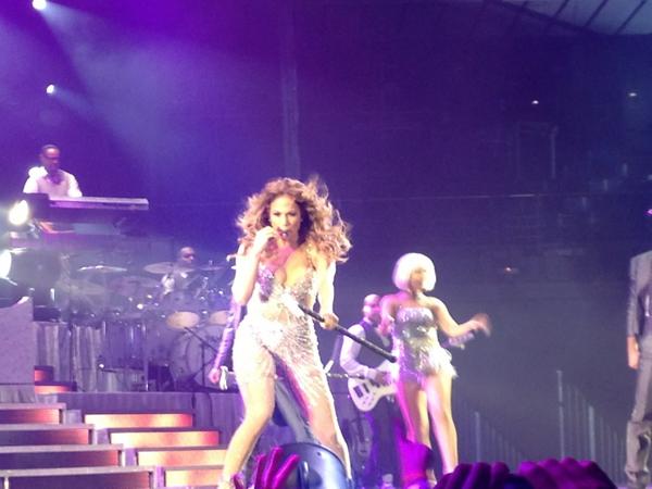 SergiMini's tweet photo. Fantastico @jlo http://t.co/UplPAiQe