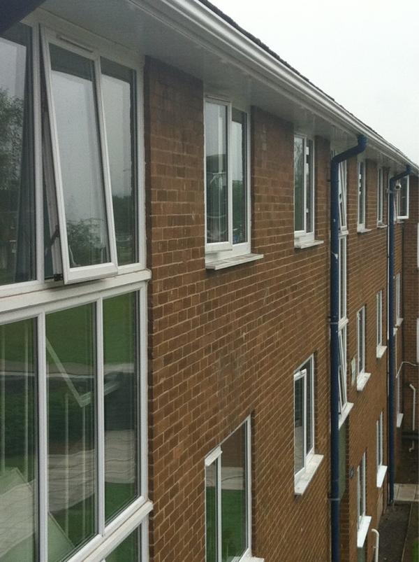 SophieRees12's tweet image. Basically live in @LaurenBeau1 room when mine is in touching distance!! #unifriends #hatebeingalone