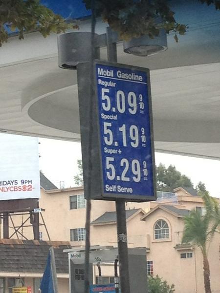 digitalvic's tweet image. Mood: Snarl