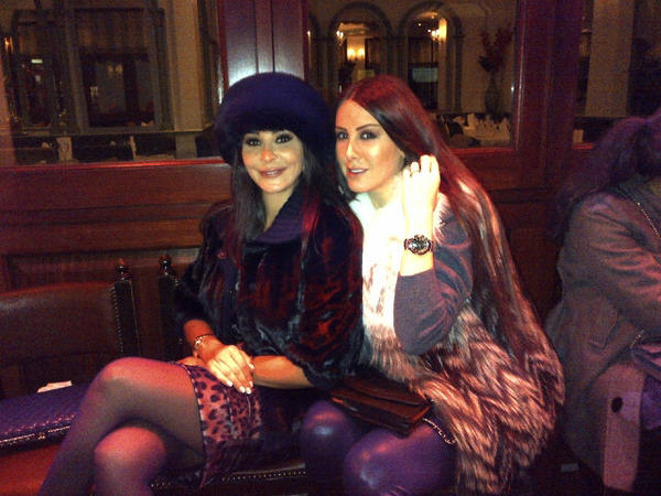 elissakh's tweet photo. Feeling very warm in this cold weather @Christine_H_M http://t.co/bkXqjPR5