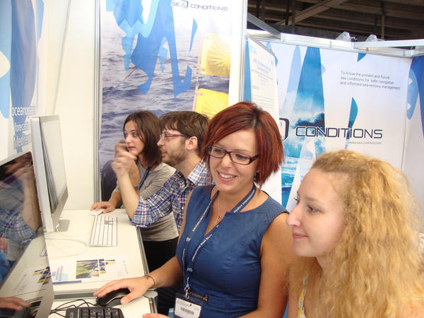 SeaConditions's tweet photo. Live from @SaloneNautico  (T39 Stand, S Pavilion) http://t.co/LWVnVEff