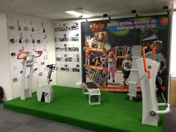 _standingstrong's tweet photo. Klaar voor de Dag van de Openbare Ruimte! Met wereldprimeur van de outdoor spinningbike &amp; trainings-app!!! http://t.co/E89tGtYk