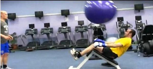 LoughLannaFit's tweet photo. Buzz and French Toast in LLF a while back. Gettin some Core Work Done. #siamesebeashts http://t.co/n3TFrvIM