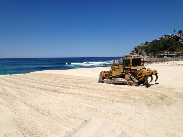 FredMcNeil's tweet photo. Coolest job in the world @josephmcneil #brontebeach http://t.co/yqmtMyYI
