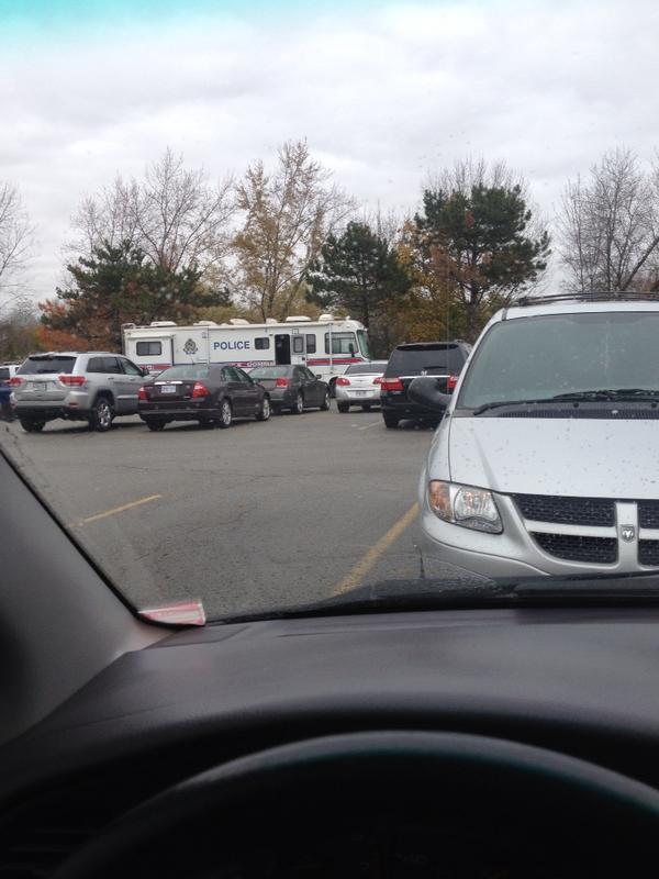 lolasaldia's tweet image. Wow grocery shopping just got REALLY exciting! #MobileCommandPost #LivingOnTheEdge