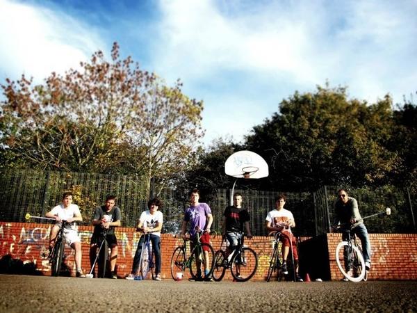 CardiffBikePolo's tweet photo. #bikepolo Dinas session http://t.co/KmdRWpY6