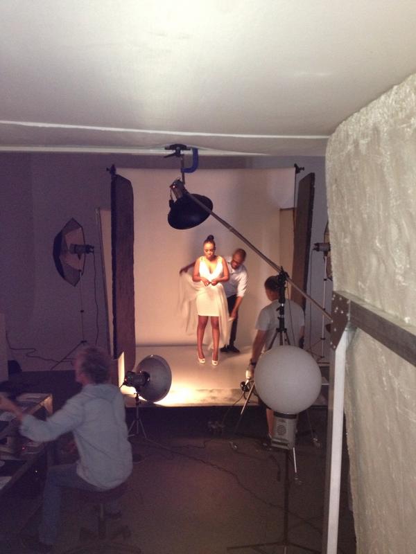 tumimok's tweet photo. Puseletso's CD cover shoot! http://t.co/nNF3hIQG
