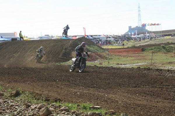 pepeleom1's tweet photo. Motocross en el circuito el pinillo en almodovar http://t.co/Z17nItST