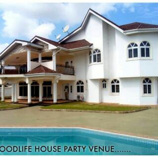 EFSWeekCelebr's tweet image. The Good Life house party!!! | Going down here right about now!!! ::: m.google.co.uk/u/m/zvRzfy