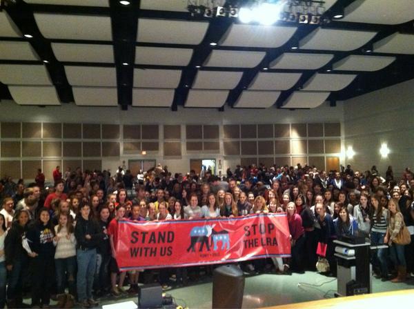 ICNewEngland's tweet photo. @BarackObama stand with students in #oxfordMA to end #LRA violence this year. http://t.co/MRfgaMfL