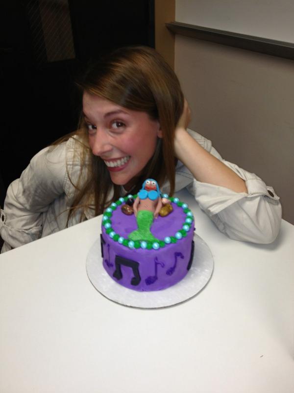 USCSirens's tweet photo. Grace made us a Sirens cake! #yum #love http://t.co/ZxH7ftzB