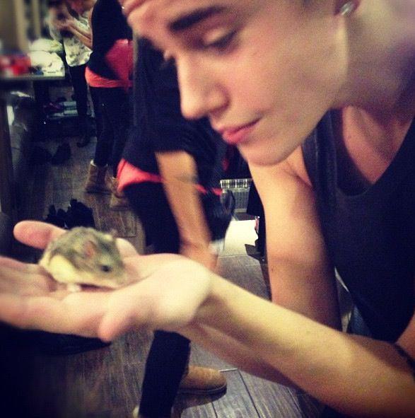 VictoriaSimphle's tweet image. Pac and Justin ;-)