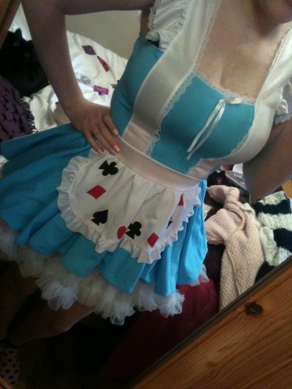 chloewatson01's tweet image. Halloween outfit! #excitedfortheweekend #cantwait
