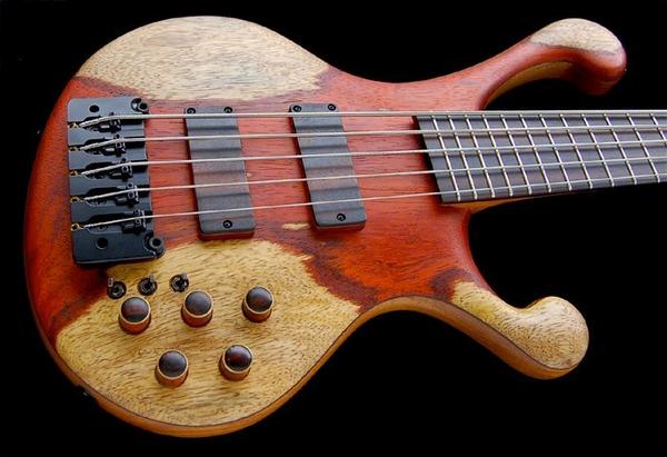 AdamovicBasses's tweet photo. African Padouk - isn't it incredibly beautiful? http://t.co/Z77ZmQYl