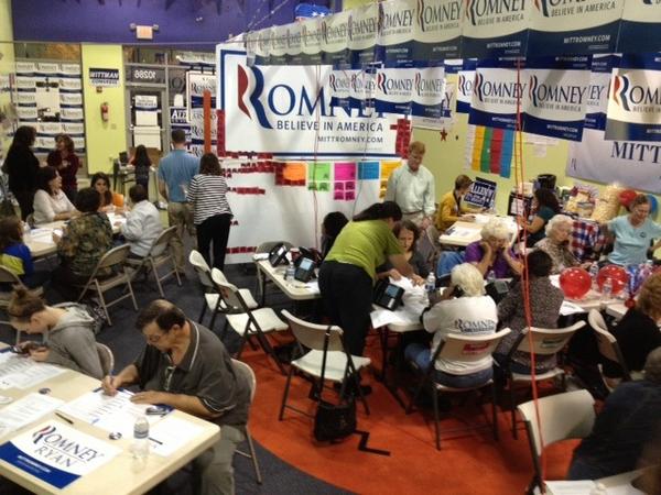 TylerBBAllen's tweet photo. Yesterday they had so many vols they ran out of phones! Arlington Republicans rock! http://t.co/il71dNzz