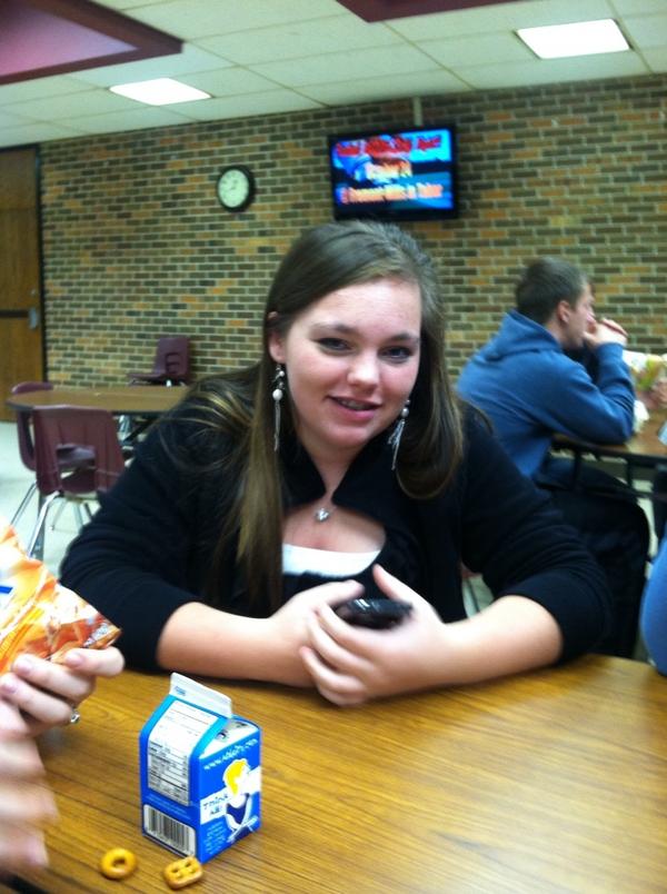 smouse_lauren's tweet image. @MkenzieOlson she gets all the men #hellomen #shesreadyforya