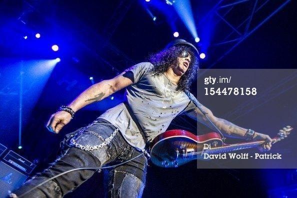 "@slash_and_axel : <a href="/Slash/">Slash</a> Zenith, Paris 20-10-20122"