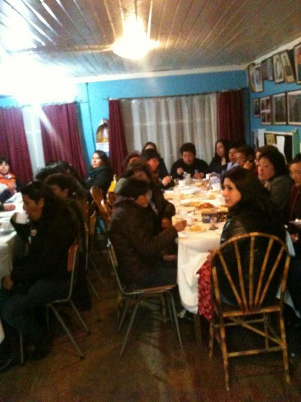 Hugoaz6Z's tweet photo. En cerro Buena Vista/ entregándonos apoyo @gastonsaavedra y a mi candidatura cc @Yessica_Roxana @rsandovalgangas http://t.co/dVwxe8ED