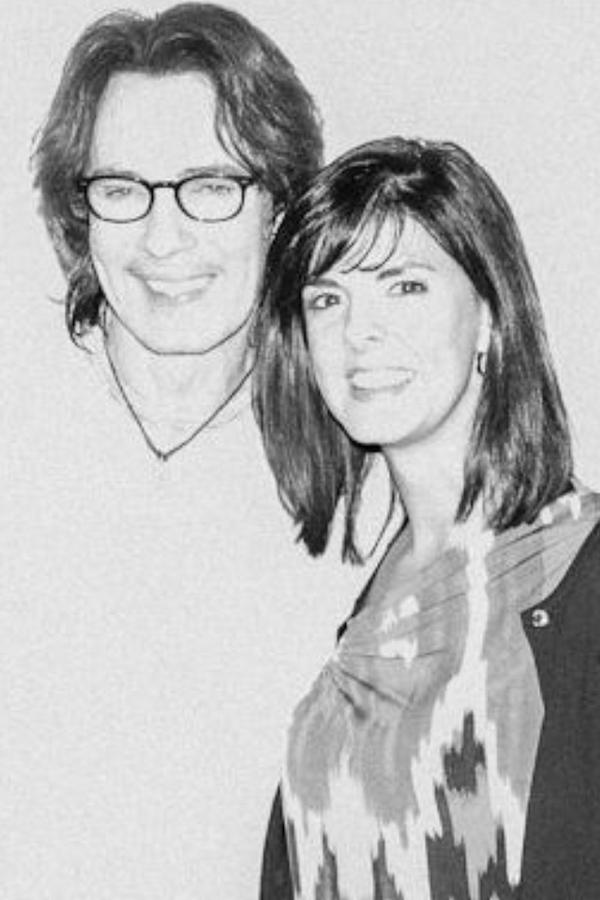Auntyz's tweet photo. Oh yeah!  Can't believe I got to meet @rickspringfield ! http://t.co/6BYsnI0b