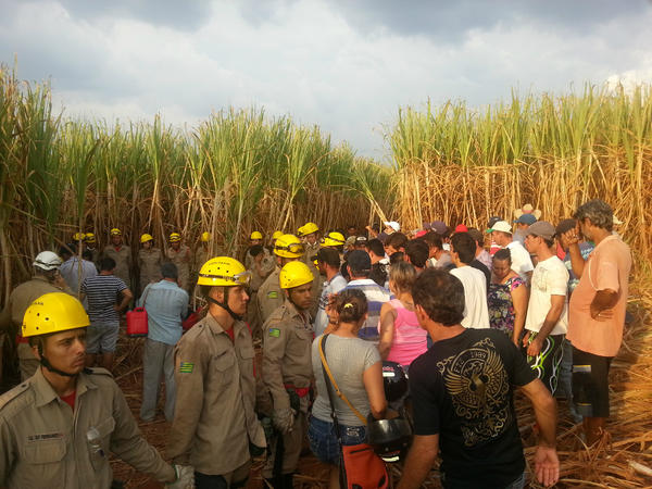 oloares's tweet photo. Corpo de Grabrielly foi encontrado em um canavial na cidade de Uruana http://t.co/lniBpBWS