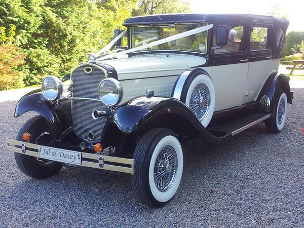 C4carhire's tweet photo. Our Branford Elite is a brand new car which exudes the luxury and class from a bygone age. http://t.co/MBdi6ZVw http://t.co/X06RPRIW
