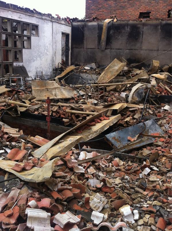 ewnreporter's tweet photo. #courtfire the damage to the main part of the Polokwane Magistrates court TM http://t.co/gBCdaeqL