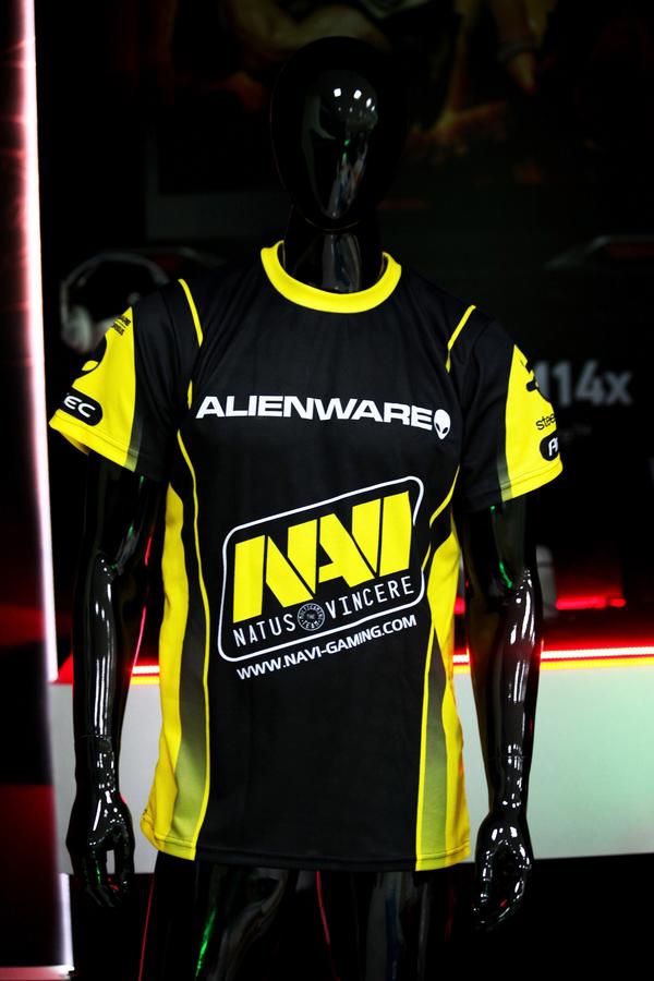 xeozor21's tweet photo. Some more spoilers of @natusvincere jersey ;) Wait for the announcement at October, 16th! http://t.co/JbSDq75b
