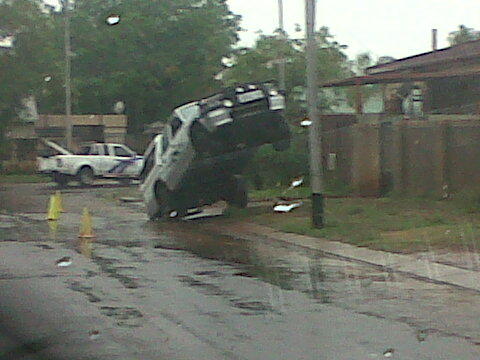 InaUys's tweet image. Look what's happening in the rain when you go too fast