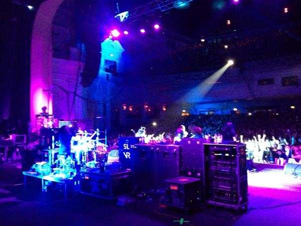 <a href="/Slash/">Slash</a> <a href="/MylesKennedy/">Myles Kennedy</a> and the boys destroying London right now...