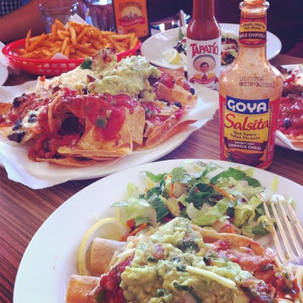 <a href="/kellytee/">kt</a> <a href="/zacherrrr/">az123</a> soooooo much food